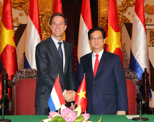 Thủ tướng Nguyễn Tấn Dũng hội đàm với Thủ tướng Hà Lan Mark Rutte ảnh 1